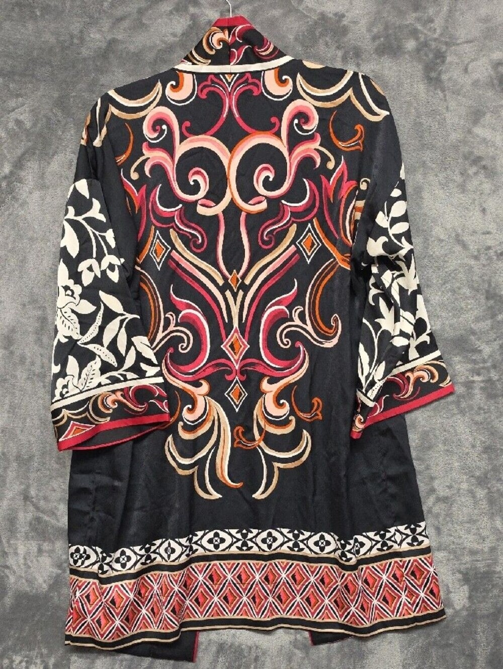 Chico's Black Floral & Scroll Satin KIMONO with Red and Cream Accents Sz S/med - Picture 4 of 6